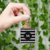 黒エレガント銀グリッターモノグラストライプのム キーホルダー (手)