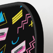 黒カラフル八十年代80年代のパターン ピックルボールラケット (左詳細)