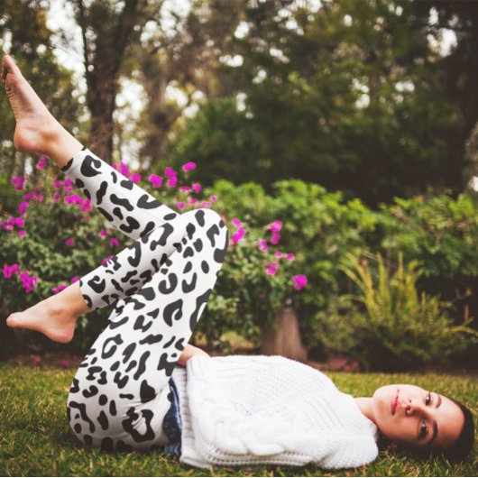 黒ガーリー白ヒョウ斑点 レギンス