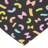 黒クールおもしろいマカロニカラフル模様 ショートテーブルランナー (コーナー)