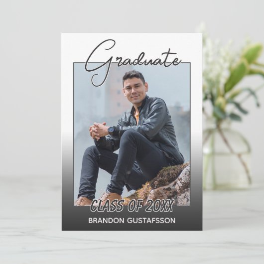 黒グラデーション灰色ホワイトミニマリスト卒業 案内状 (スタンド正面)