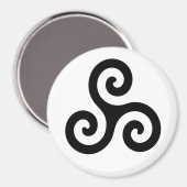 黒ケルトのトリプルスパイラルトリスケールの白 マグネット (正面/裏面)