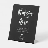 黒コンテンポラリーモダンモモモサバー 台座サイン (正面)