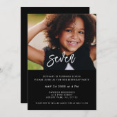黒コンテンポラリーモダン写真誕生日 招待状 (正面/裏面)