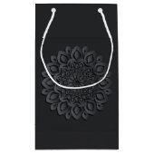 黒コンテンポラリー紙カットマンダラ スモールペーパーバッグ (裏面)