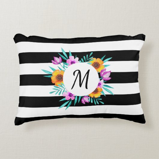 黒コンテンポラリー色のストライプフローライニシャル アクセントクッション (正面)