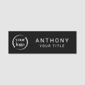 黒シンプルのモダンプロフェッショナルロゴ 名札 (正面)