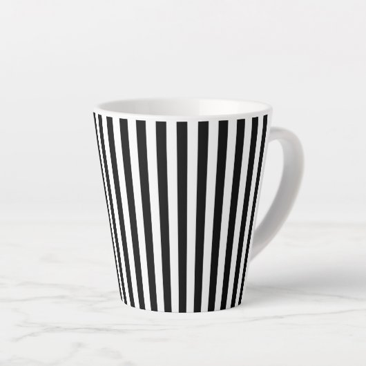 黒スタイリッシュと白のストリップ カフェラテマグ (右アングル)