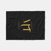 黒スタイリッシュと金ゴールドモノグラムのイニシャル文字 フリースブランケット (正面(横))