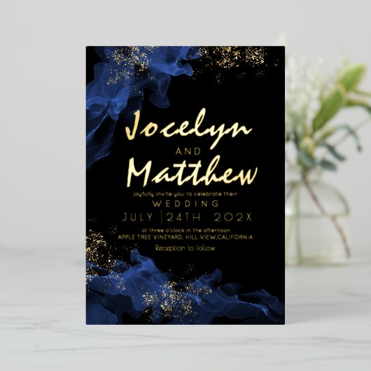 黒スタイリッシュほこりっぽい青い水の結婚色 箔招待状 (立ち正面)