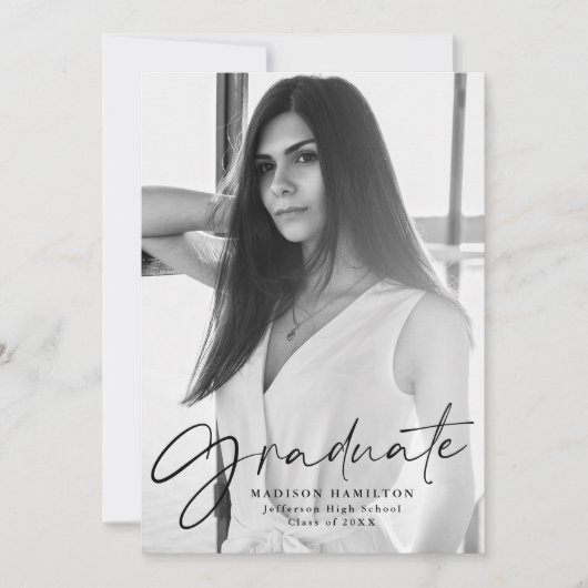 黒スタイリッシュ文字写真卒業 案内状 (正面)