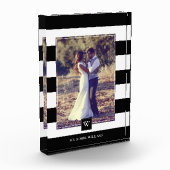 黒スタイリッシュ白ストライプモノグラムの フォトブロック (左)