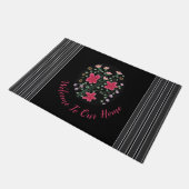 黒ダークグレーと明るい赤紫色アクセント ドアマット (アングル)