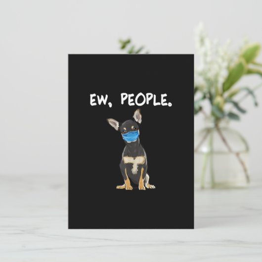 黒チワワ新しい人々の犬を着て顔マスク サンキューカード (スタンド正面)