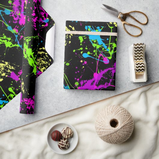 黒ネオンカラフル絵を描(ばちゃばちゃ)跳ねるパターン ラッピングペーパー (クラフト)