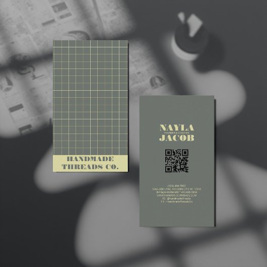 黒パモダンタ市松模様にーンQRコード 名刺