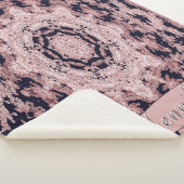 黒パーソナライズされたとピンクのフローラ曼荼羅 シェルパブランケット (3/4)