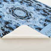 黒パーソナライズされたとライトブルーのフローラ曼荼羅 シェルパブランケット (3/4)