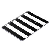 黒パーソナライズされたと白のストライプ ノートブック (左側)