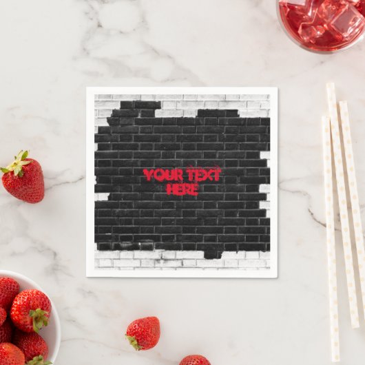黒パーソナライズされたと白のレンガの壁 スタンダードカクテルナプキン (インサイチュ)