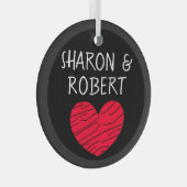 黒パーソナライズされたと赤いハートカップル ガラスオーナメント (正面右)