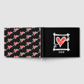 黒パーソナライズされたと赤の愛のハート結婚 ゲストブック (全面)