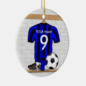 黒パーソナライズされたと青のサッカージャージー セラミックオーナメント (右)