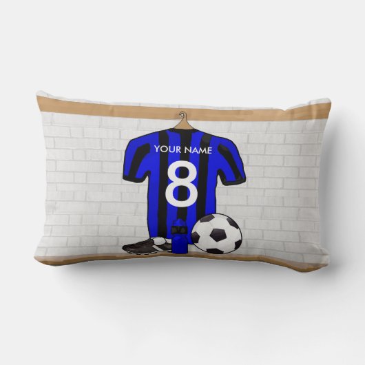 黒パーソナライズされたと青のサッカージャージー ランバークッション (裏面)