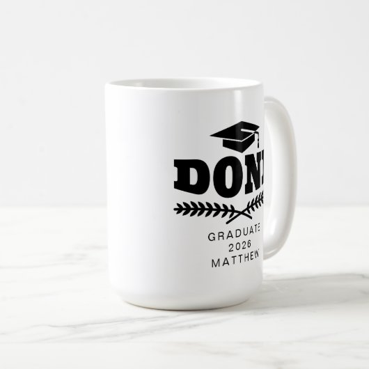 黒パーソナライズされたタイポグラフィ2021年卒業 コーヒーマグカップ (正面右)