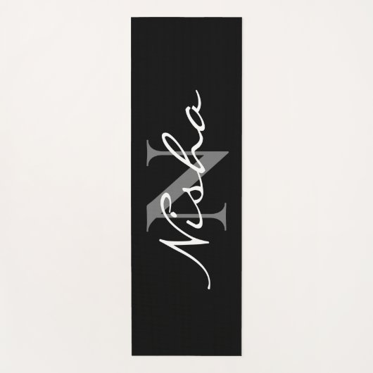 黒パーソナライズされたミニマルと白のモノグラム名 ヨガマット (正面)