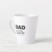 黒パーソナライズされた白の新郎の父親 カフェラテマグ (左アングル)