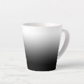 黒パーソナライズされた白グラデーション カフェラテマグ (右アングル)