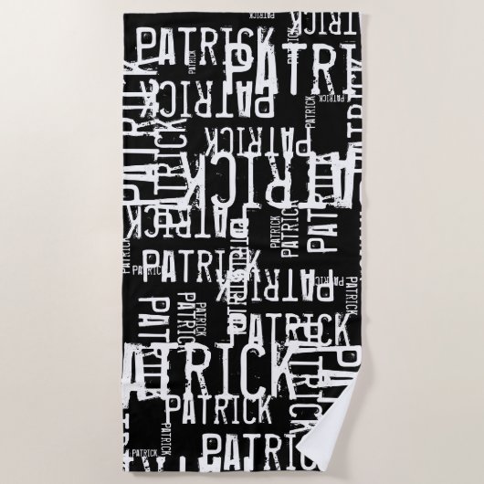 黒パーソナライズされた色のパターンタイポグラフィ名 ビーチタオル (正面)