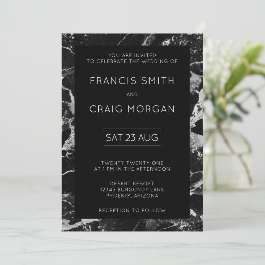 黒フェイク大理石と銀モダン結婚大理石 招待状 (スタンド正面)
