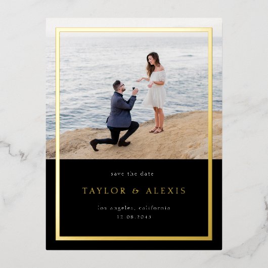 黒ミニマリストフレーム写真の保存金ゴールド 箔招待状ポストカード (正面)