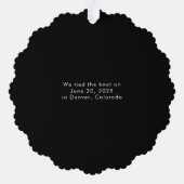 黒メリー結婚したの結婚写真クリスマス オーナメントカード (裏面)