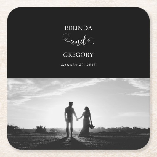 黒モダンと白のスクリプトのカップルの写真結婚 スクエアペーパーコースター (正面)