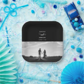 黒モダンと白のスクリプトのカップルの写真結婚 ペーパープレート (パーティー)