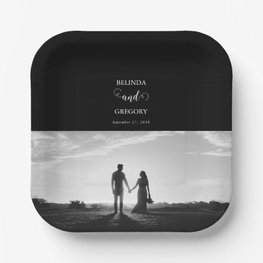 黒モダンと白のスクリプトのカップルの写真結婚 ペーパープレート (正面)