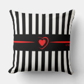 黒モダンと白のストライプ赤いハート クッション (正面)
