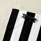 黒モダンと白のストライプ ビーチタオル (インサイチュ)