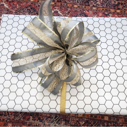 黒モダンと白の六角タイルデザイン ラッピングペーパー