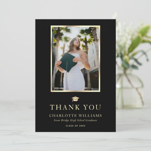 黒モダンと金ゴールドの写真の卒業 サンキューカード (スタンド正面)