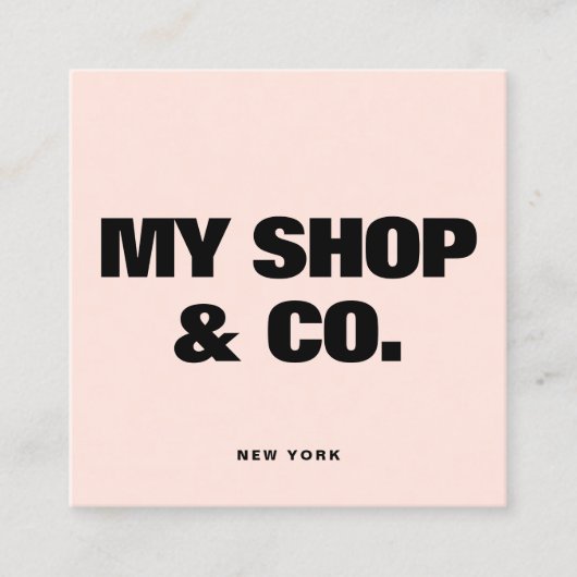 黒モダンはっきりしたタイポグラフィQRコード スクエア名刺 (正面)