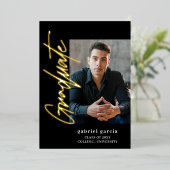 黒モダンスクリプト卒業パーティー招待状 箔招待状 (立ち正面)