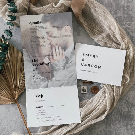 黒モダンタイポグラフィ色あせた写真結婚名 三つ折り招待状