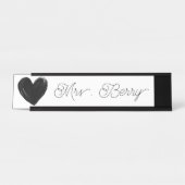 黒モダンハート先生 デスクネームプレート (正面)