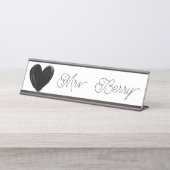 黒モダンハート先生 デスクネームプレート (正面)