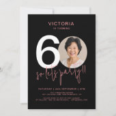 黒モダンピンク60誕生日 招待状 (正面)