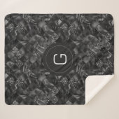 黒モダンフェイクモノグラムのグリッター模様 シェルパブランケット (正面(横))